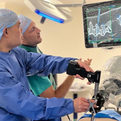 Robotic Spinal Surgery at Sports Surgery Clinic 